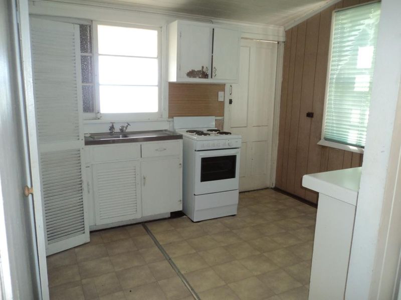 222 & 224 HALY STREET — photo 8 of 13