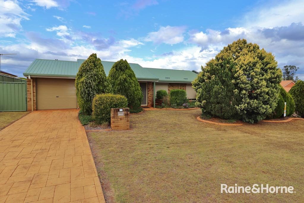 6 MARGARET STREET — photo from Raine & Horne Kingaroy