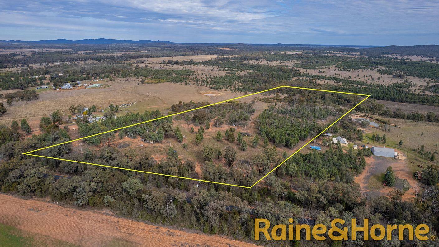 17L North Minore Road — photo from Raine & Horne Dubbo