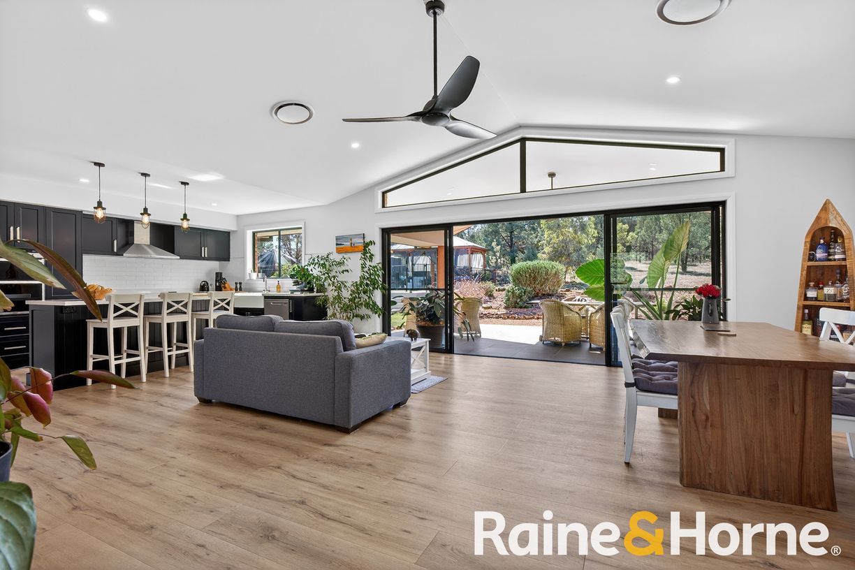 2/15 Harefield Road — photo from Raine & Horne Dubbo