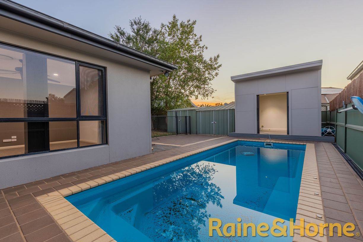 383 Macquarie Street — photo 15 of 20