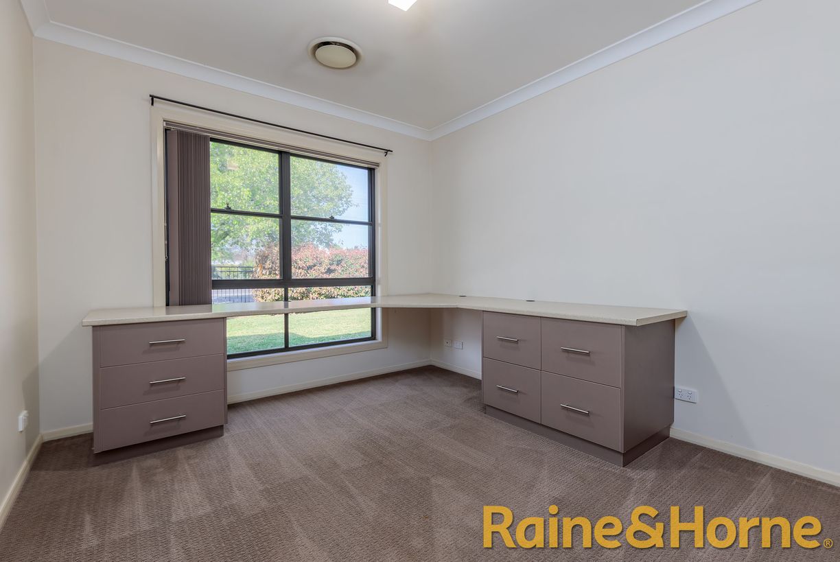 383 Macquarie Street — photo 11 of 20