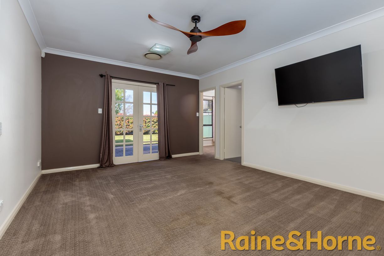 383 Macquarie Street — photo 6 of 20