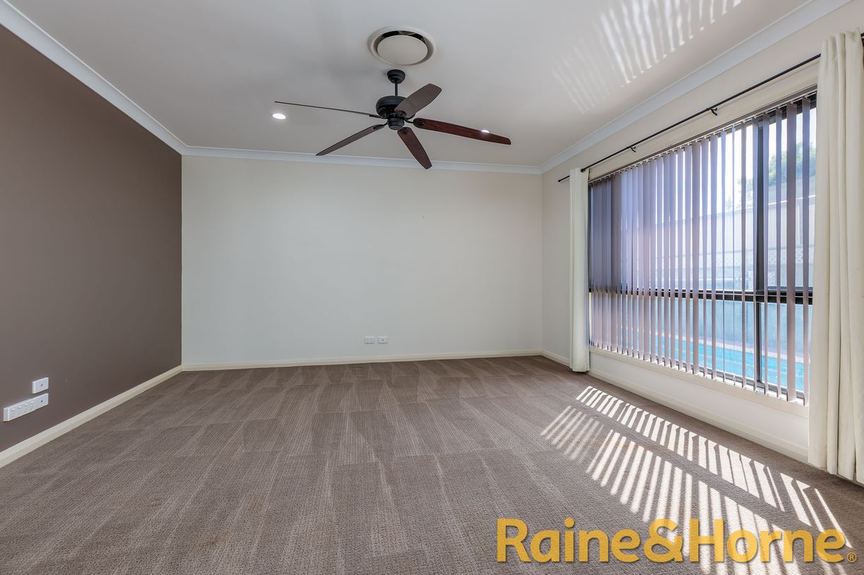 383 Macquarie Street — photo 5 of 20