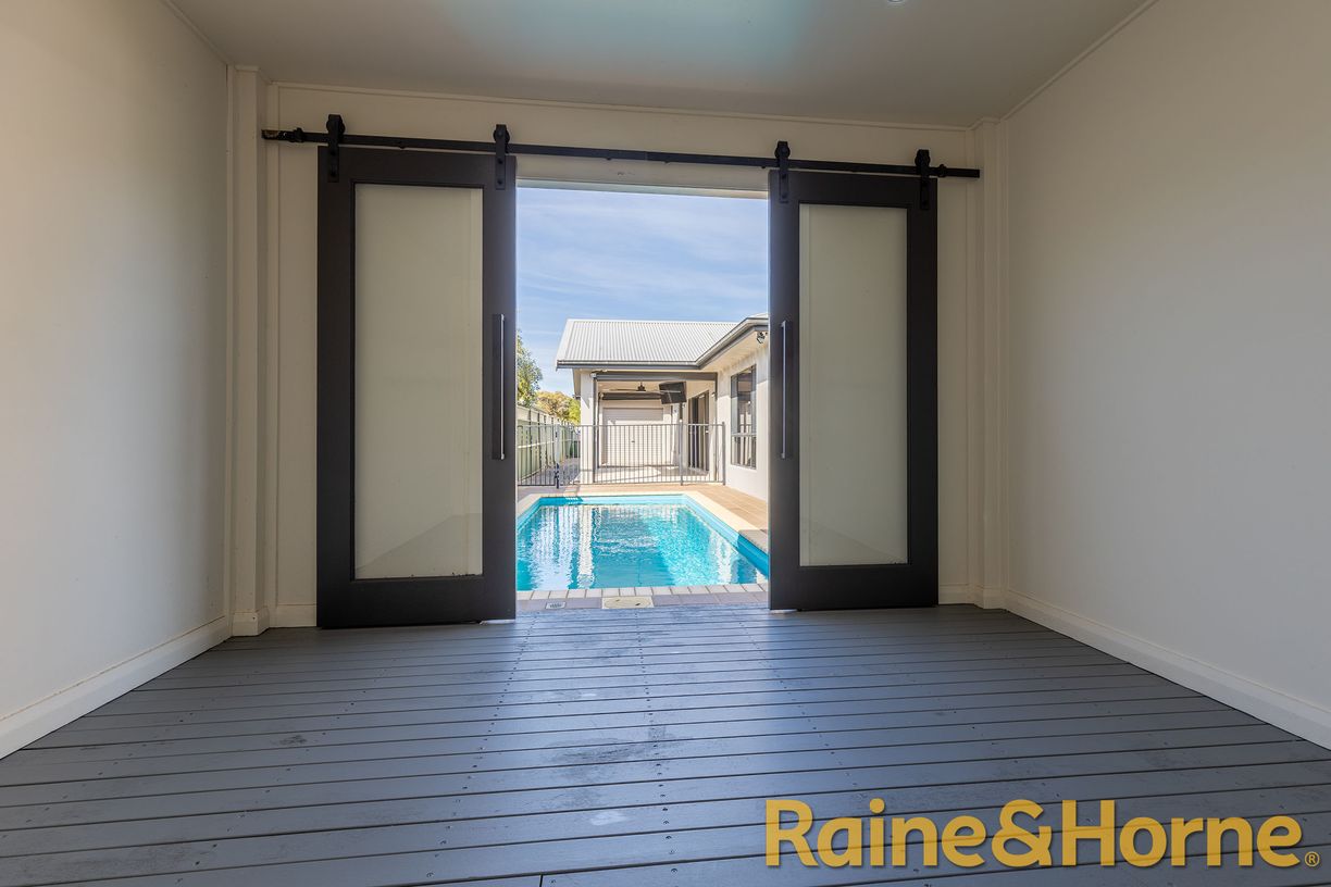 383 Macquarie Street — photo 18 of 20