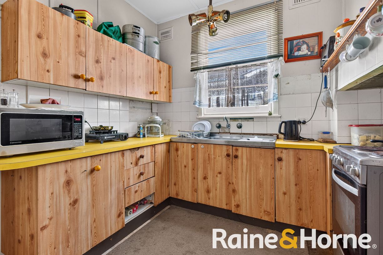30 Boundary Road — photo 3 of 6