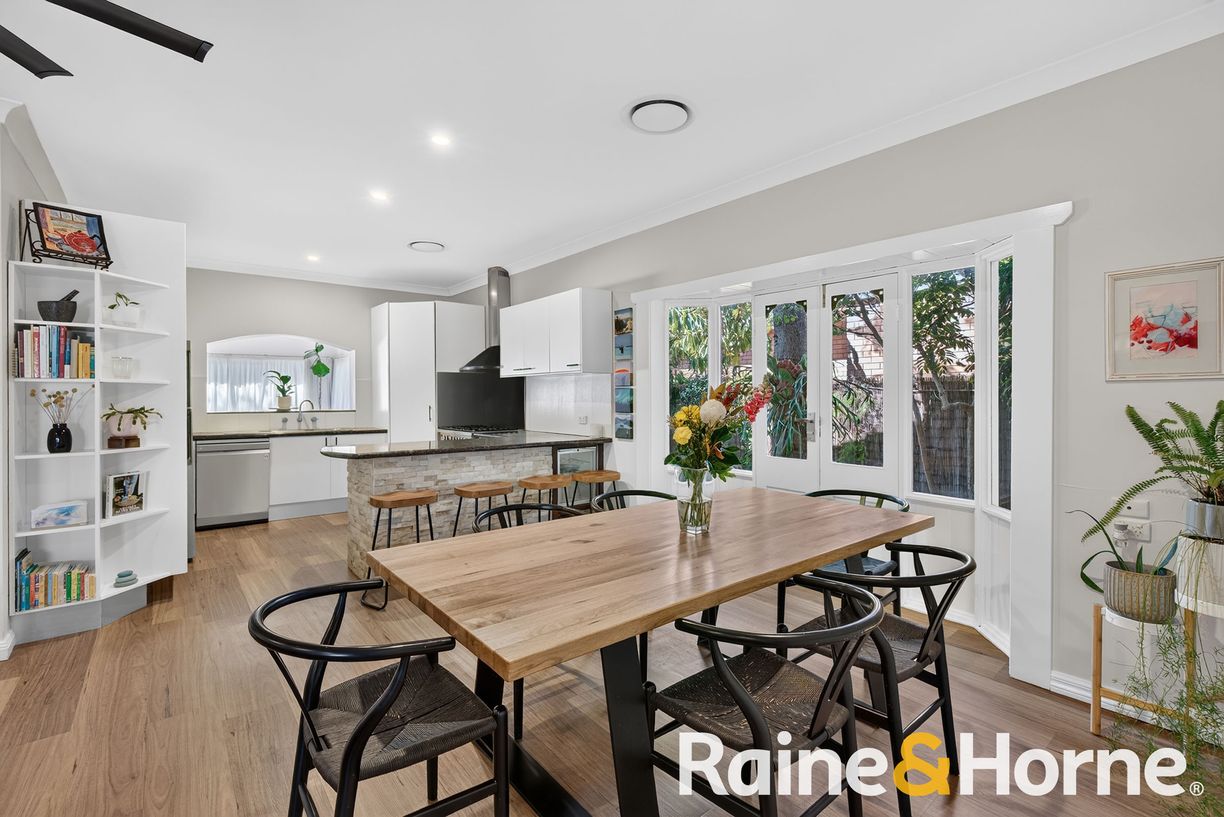 15 Diane Street — photo 4 of 23