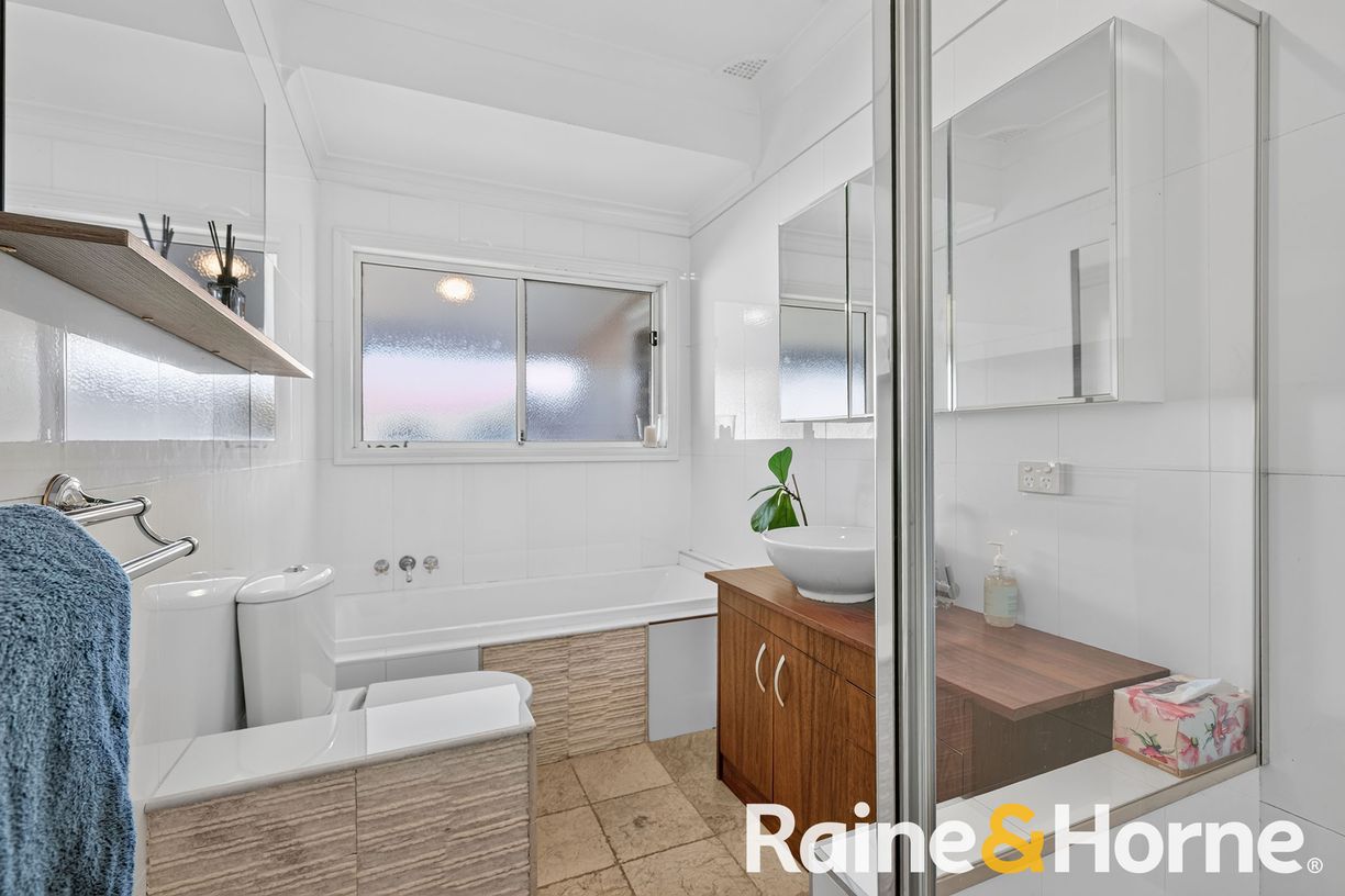 15 Diane Street — photo 14 of 23