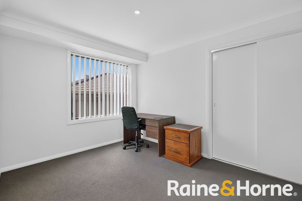 18B Apsley Crescent — photo 8 of 13