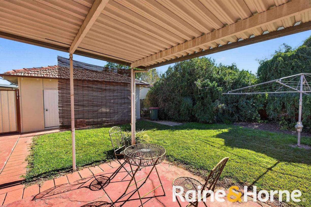 78 Cobra Street — photo 11 of 12