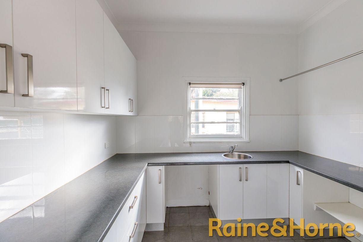166 Cobra Street — photo 12 of 16
