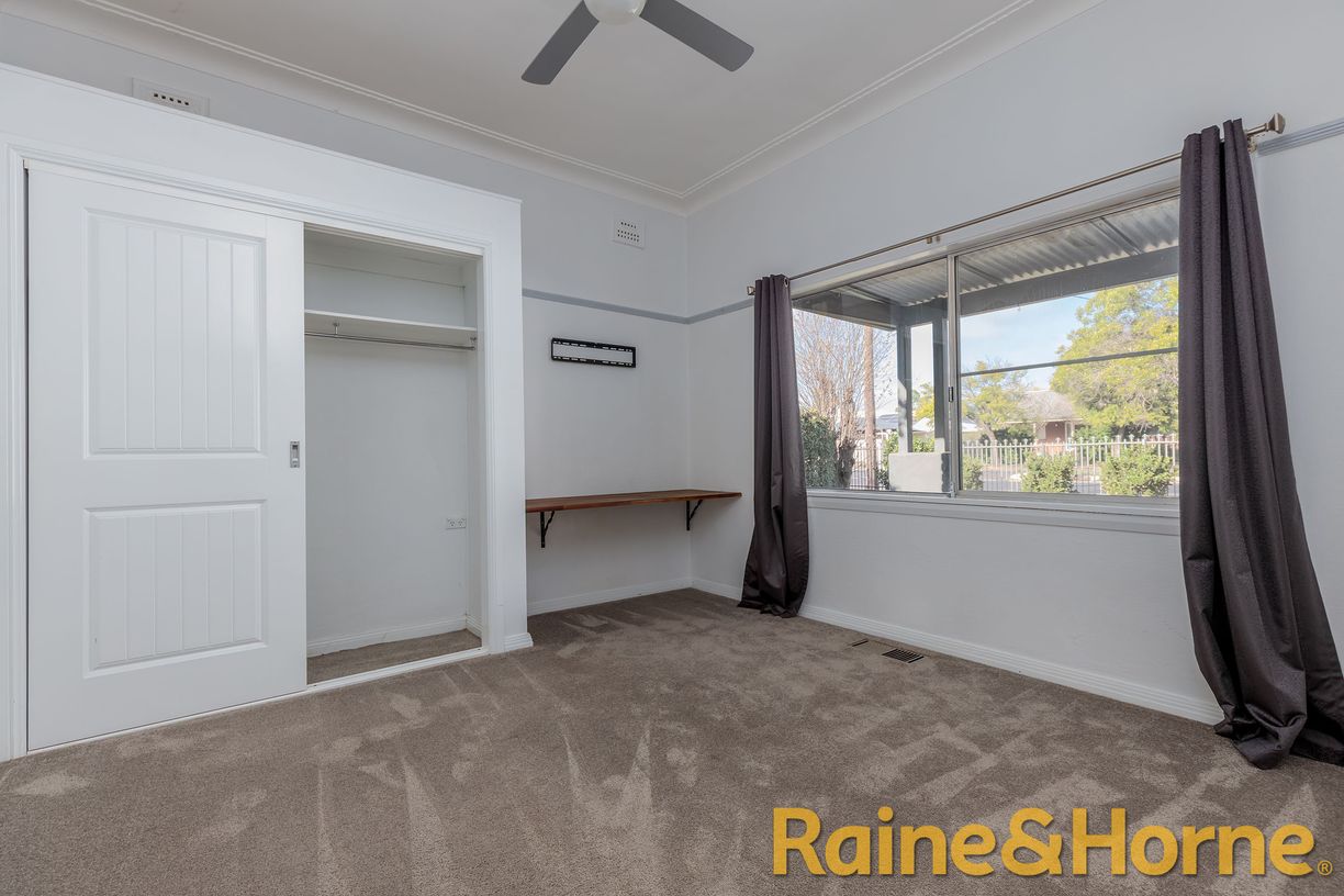 166 Cobra Street — photo 10 of 16