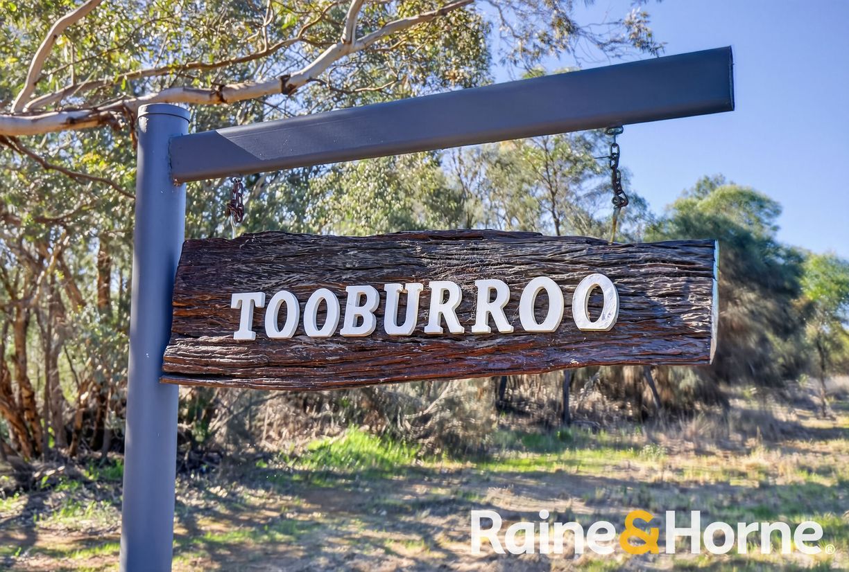 8105 Newell Highway — photo 3 of 30