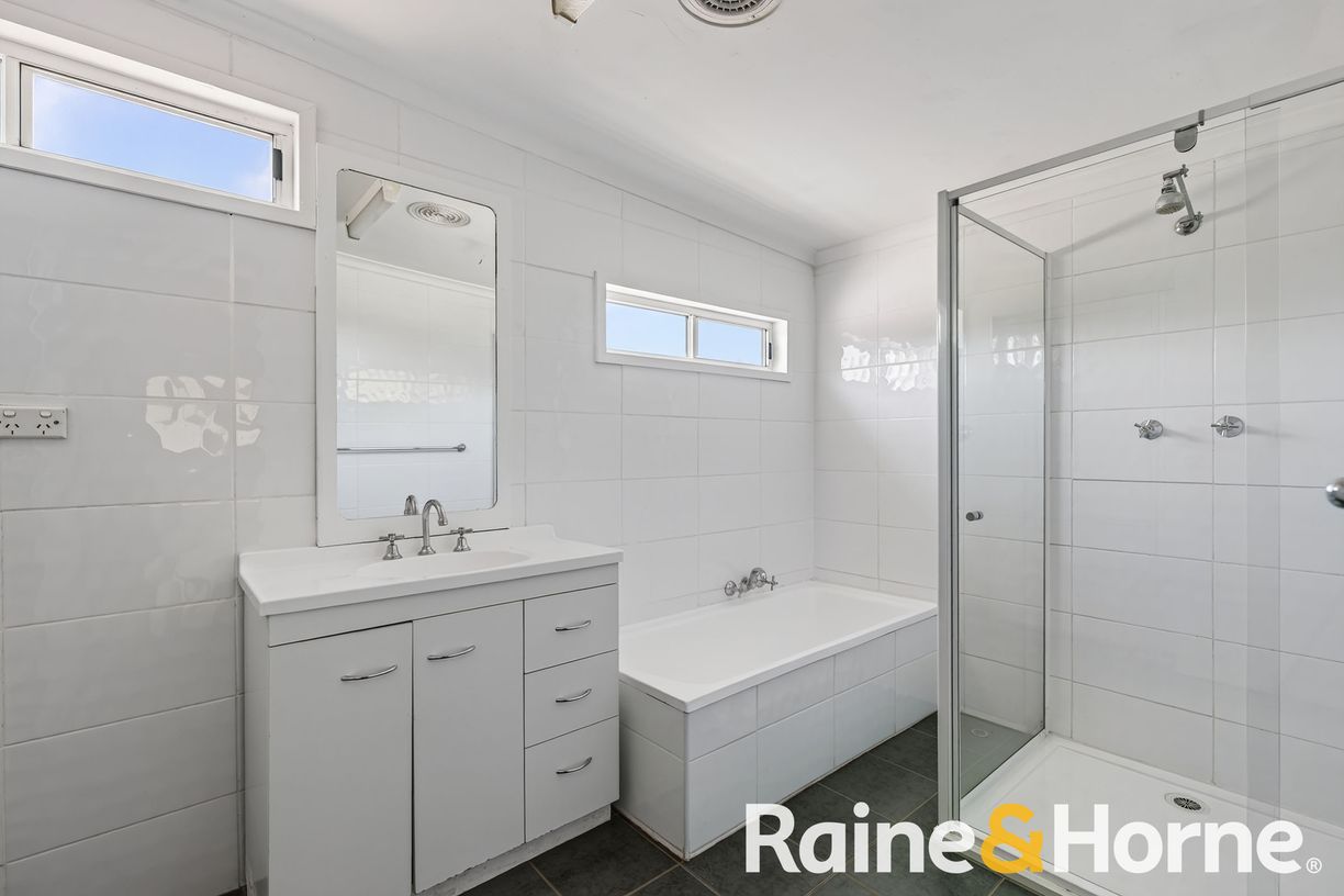 8105 Newell Highway — photo 11 of 30