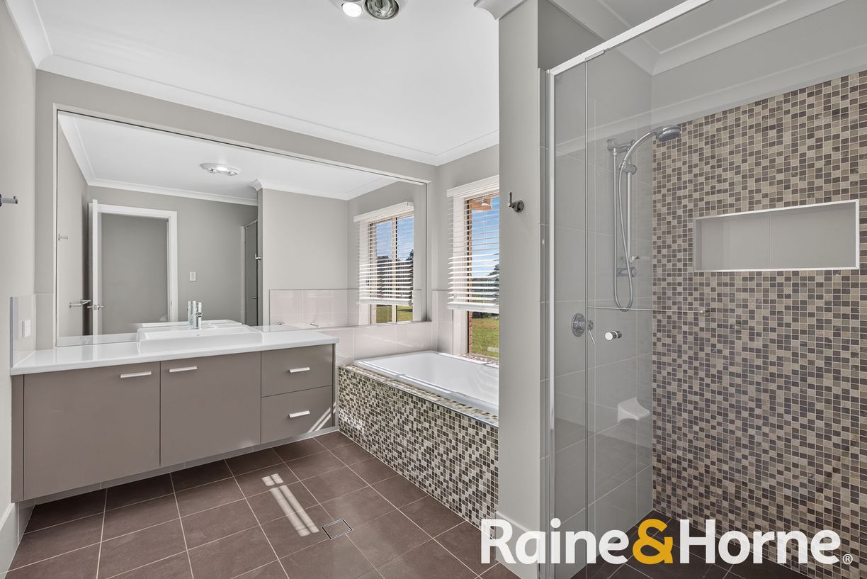 7 John Roach Close — photo 12 of 19