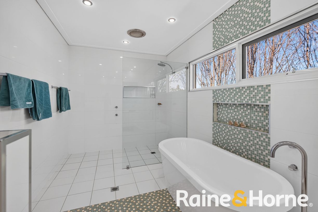 38 Regand Park Boulevard — photo 11 of 23