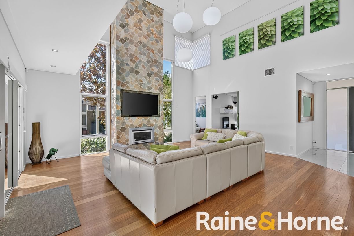 38 Regand Park Boulevard — photo 5 of 23
