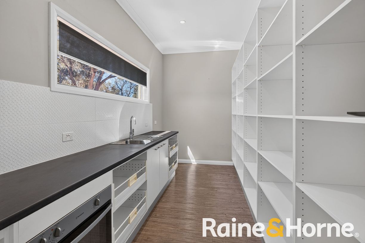 329 Lincoln Lane — photo 6 of 30