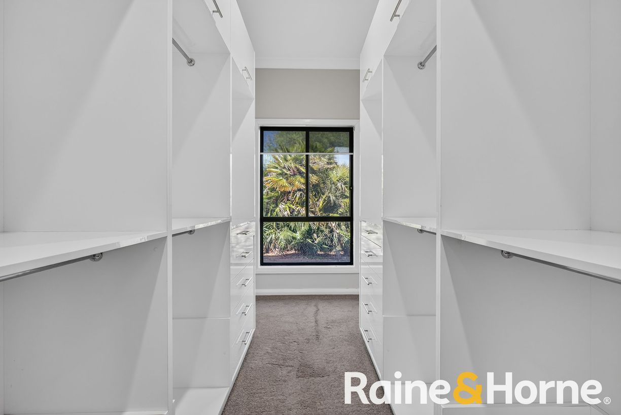 329 Lincoln Lane — photo 10 of 30