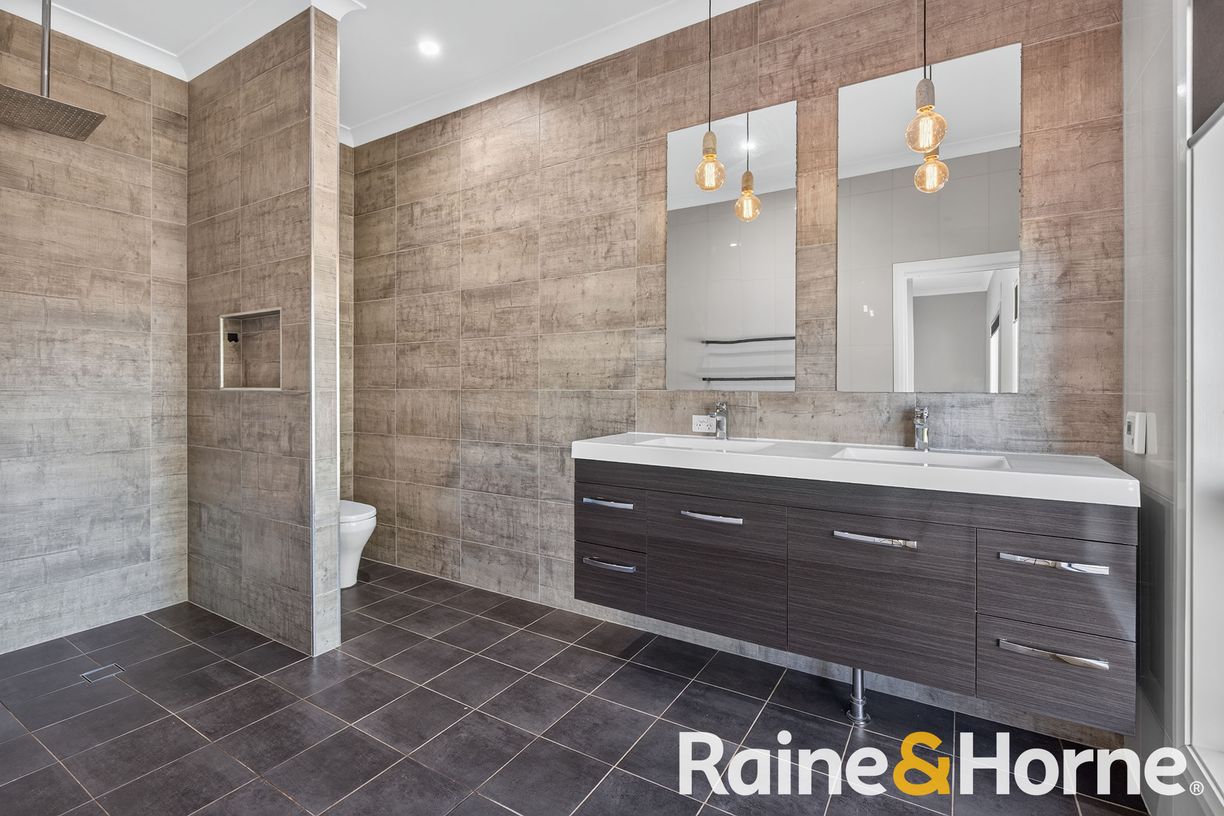 329 Lincoln Lane — photo 9 of 30