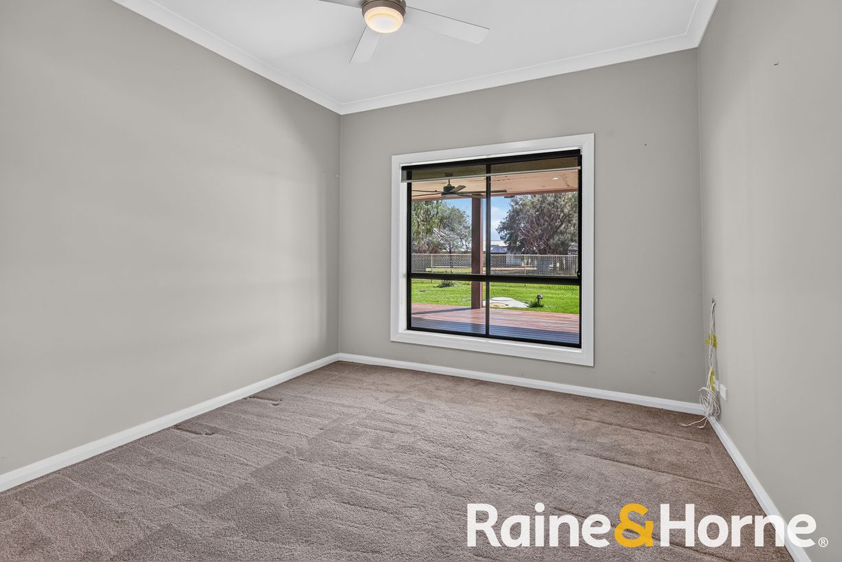 329 Lincoln Lane — photo 13 of 30