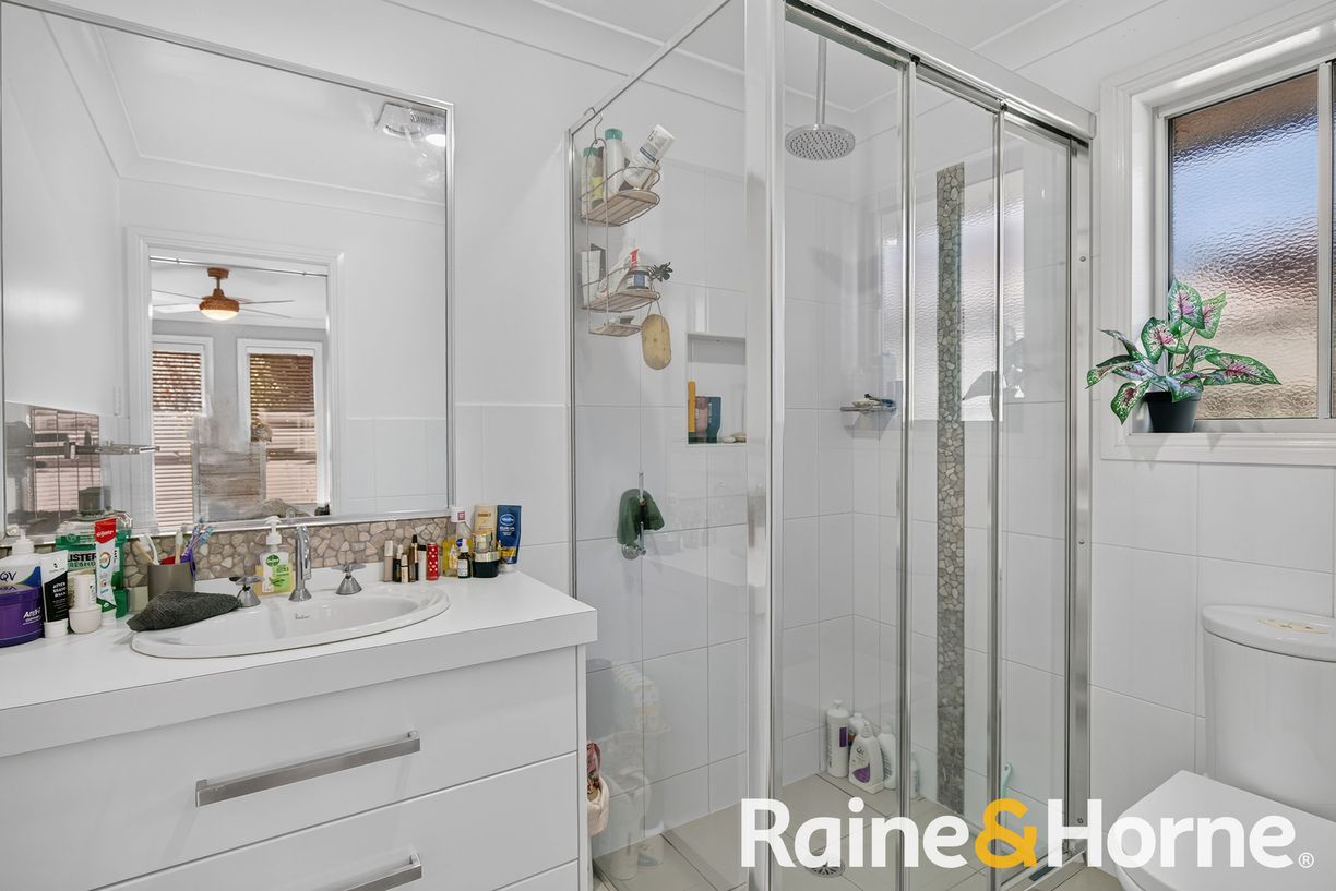 534 Wheelers Lane — photo 7 of 9