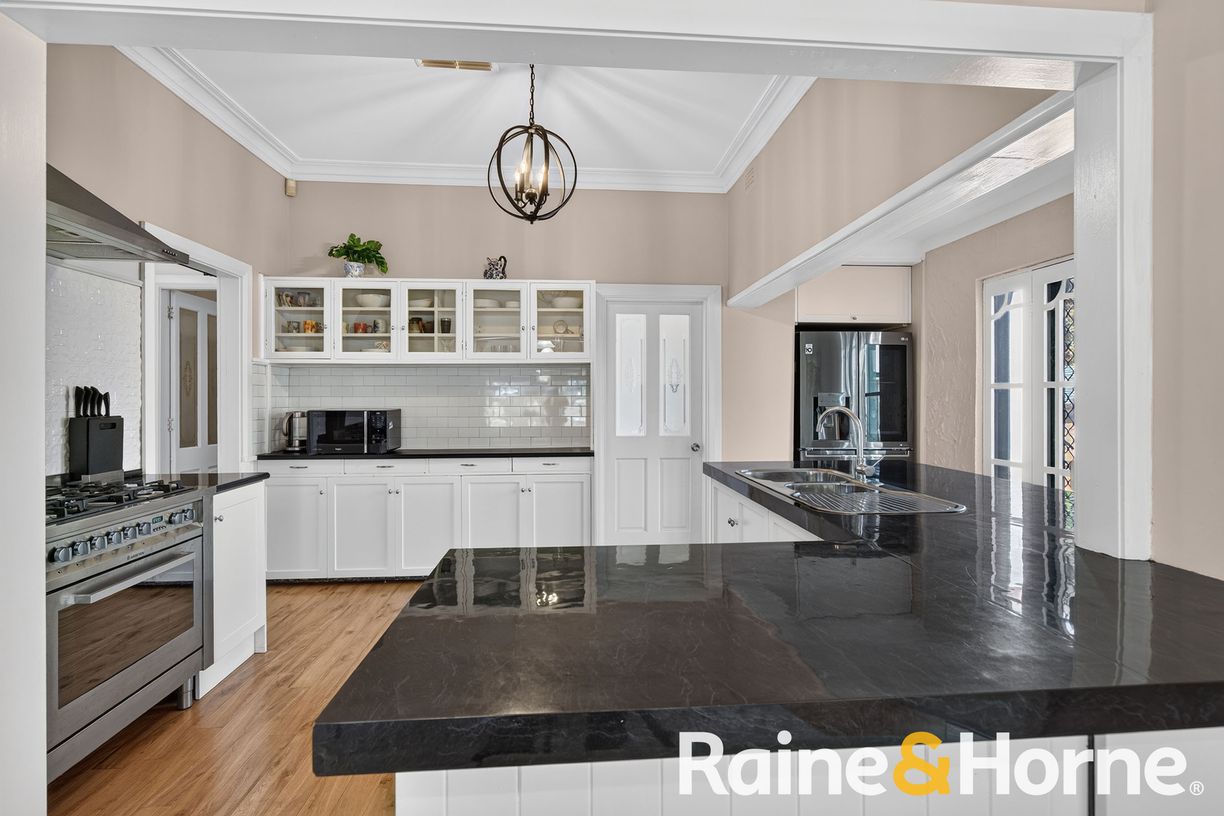 50 Stonehaven Avenue — photo 2 of 25
