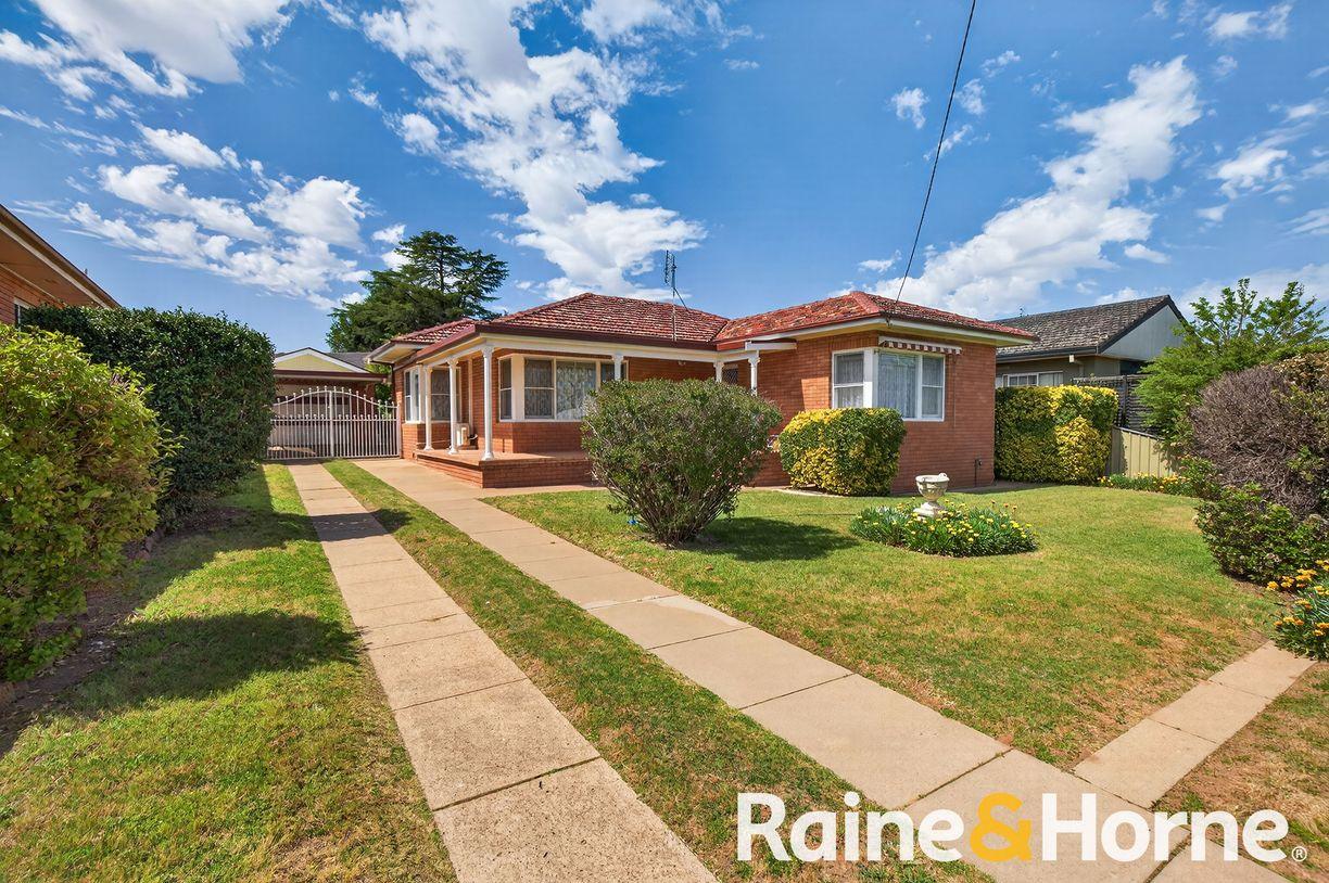 58 Dalton Street — photo from Raine & Horne Dubbo