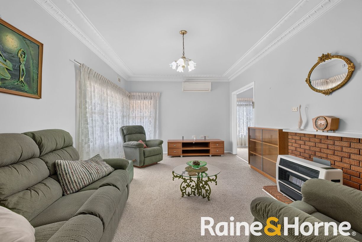 58 Dalton Street — photo 2 of 12