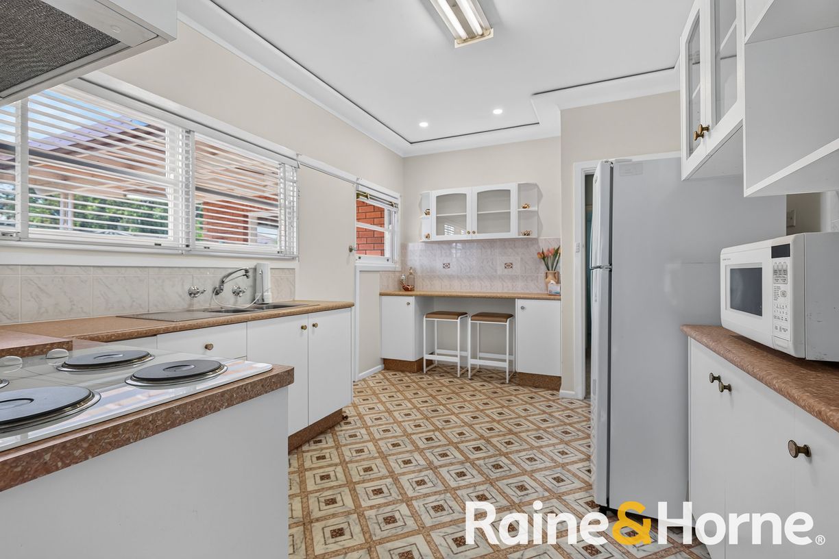 58 Dalton Street — photo 3 of 12