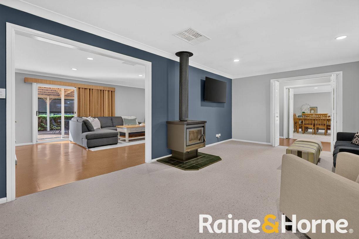 328 Myall Street — photo 4 of 20
