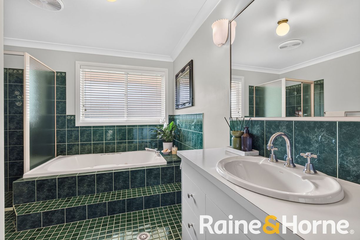 328 Myall Street — photo 8 of 20