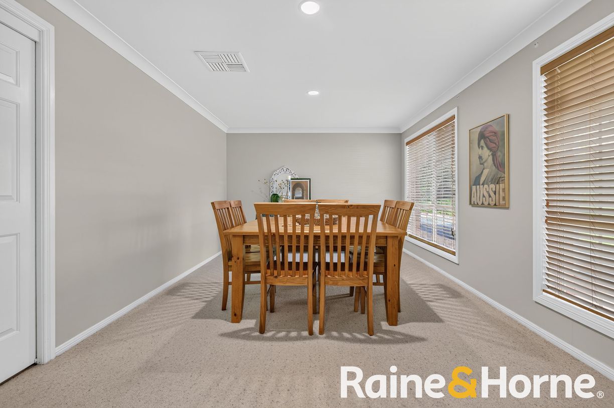 328 Myall Street — photo 6 of 20