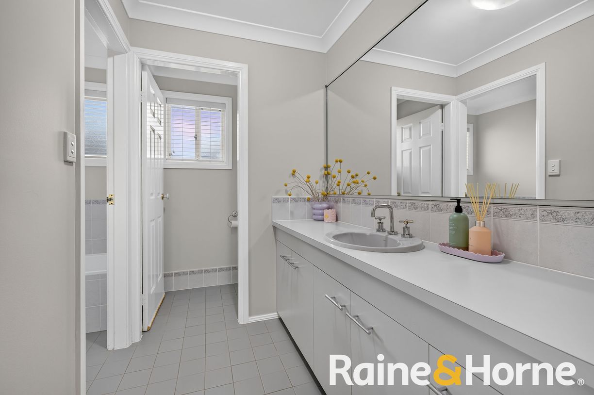 328 Myall Street — photo 12 of 20