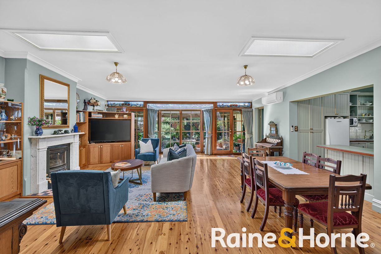 122 Bourke Street — photo 2 of 25