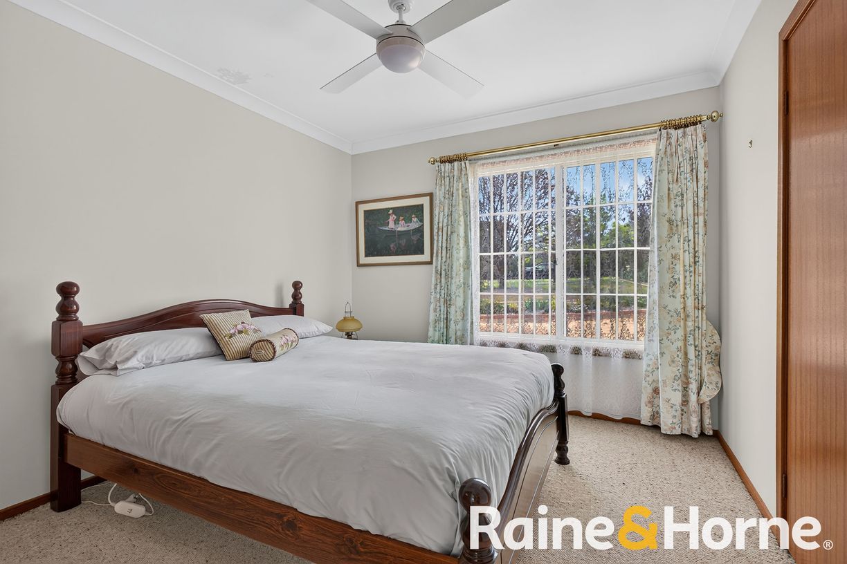 12 Colony Crescent — photo 9 of 22