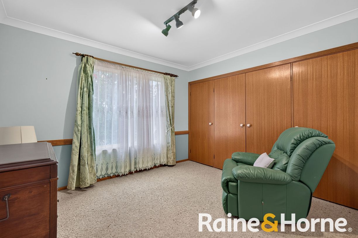 12 Colony Crescent — photo 10 of 22