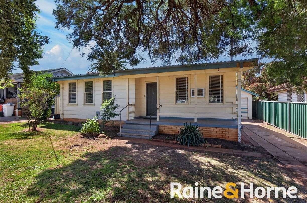 29 Yulong Street — photo from Raine & Horne Dubbo