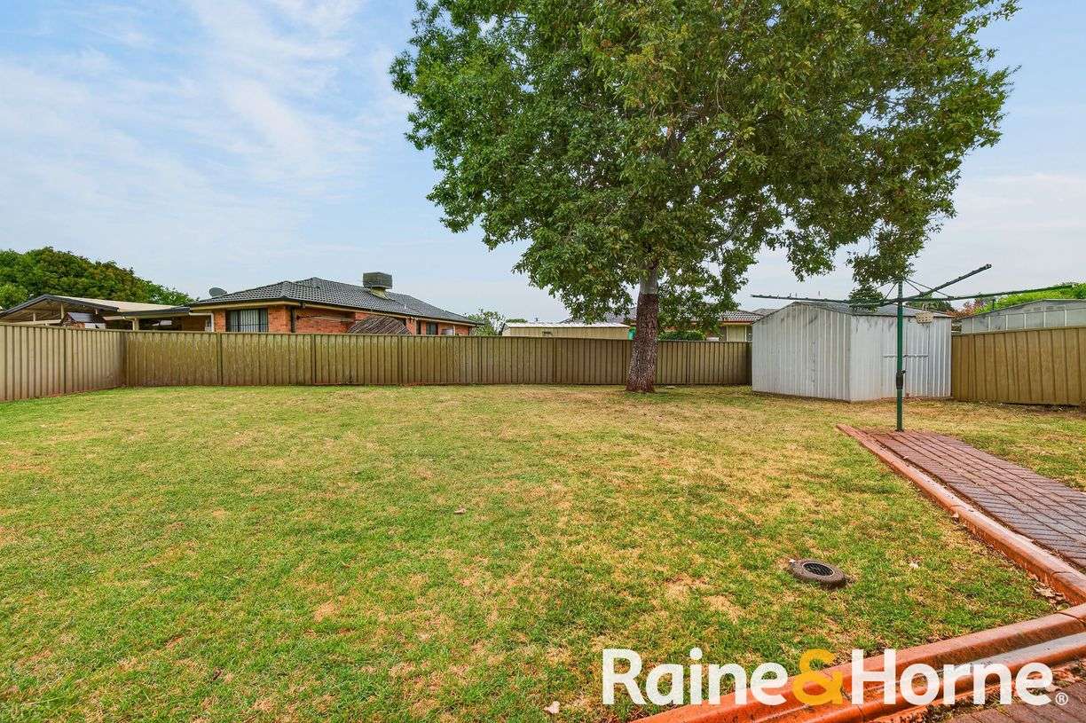 5 Kings Park Way — photo 10 of 10