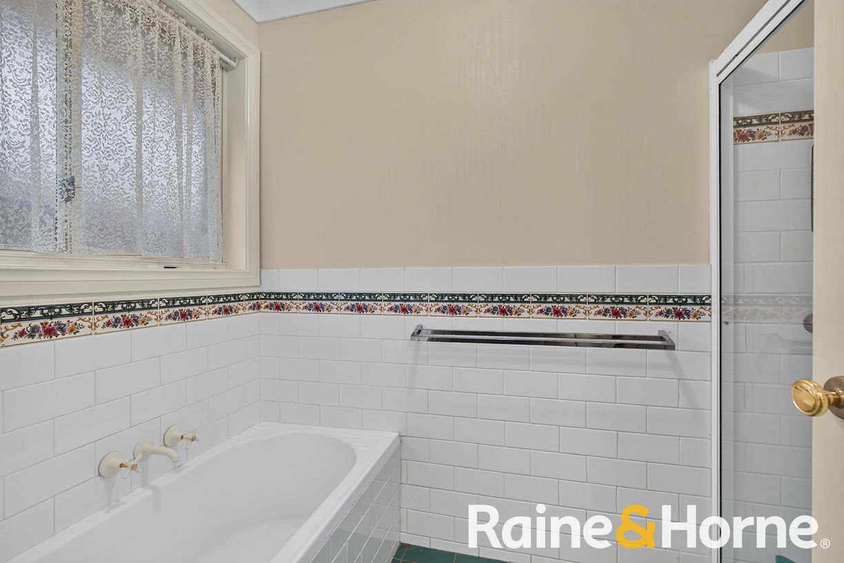 5 Kings Park Way — photo 8 of 10