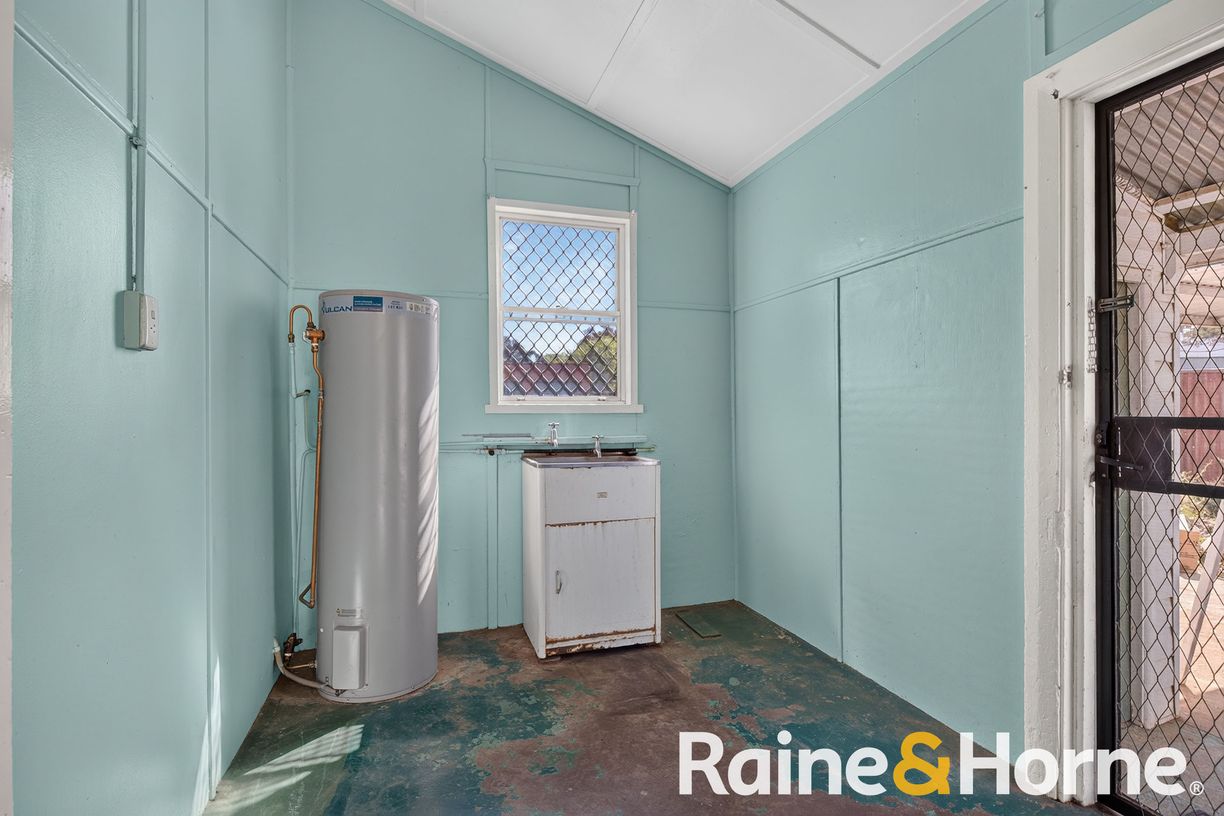 370 Fitzroy Street — photo 7 of 9