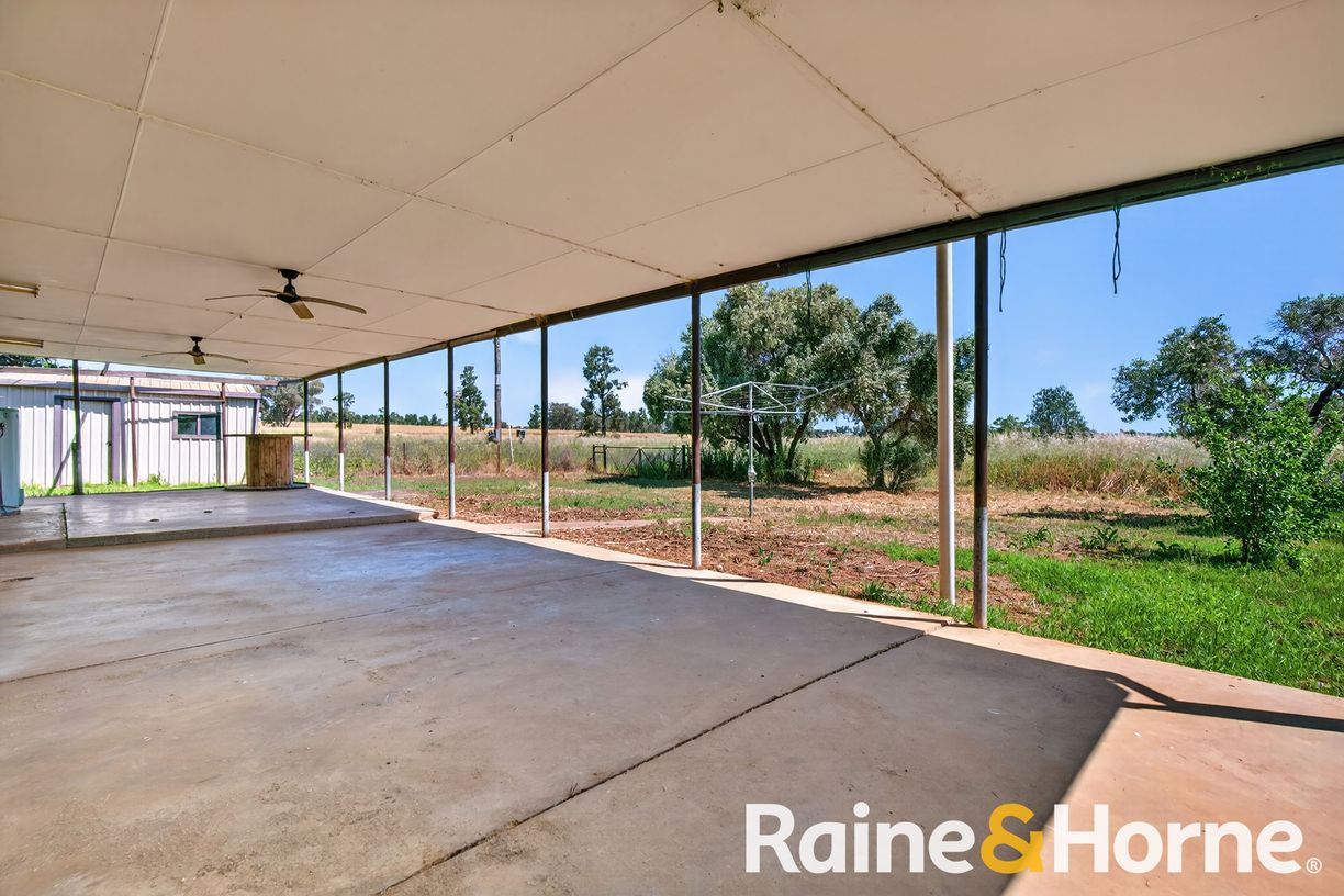 4617 Newell Highway — photo 12 of 15