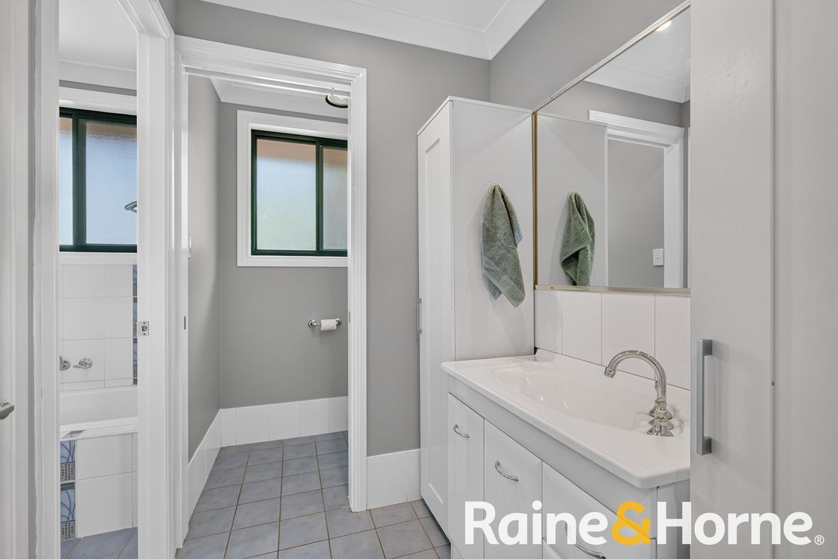 2 Cronin Place — photo 8 of 13