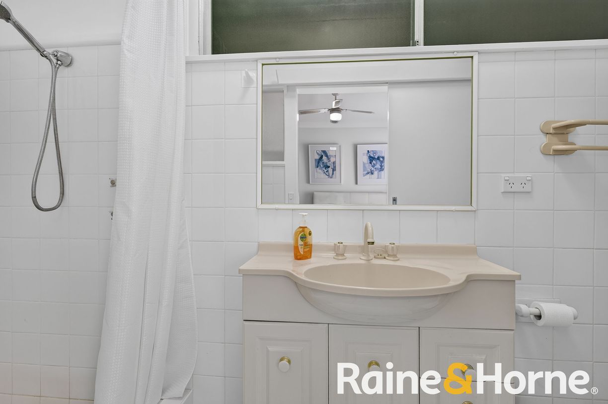 266 Darling Street — photo 7 of 16