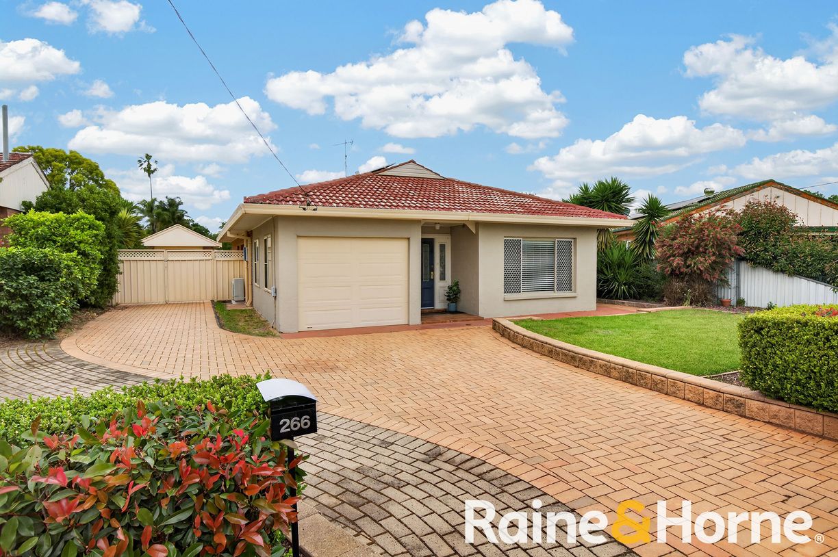 266 Darling Street — photo from Raine & Horne Dubbo