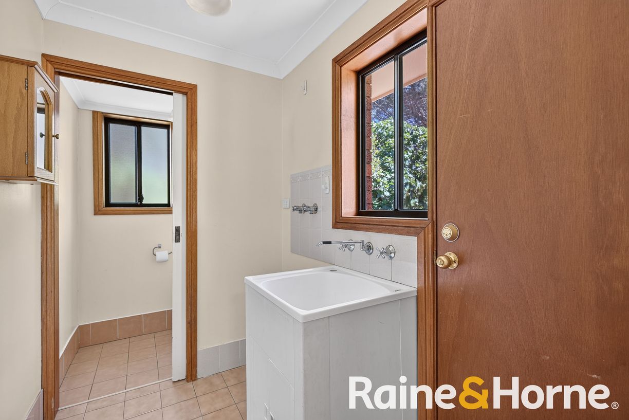 25 Twickenham Drive — photo 9 of 10