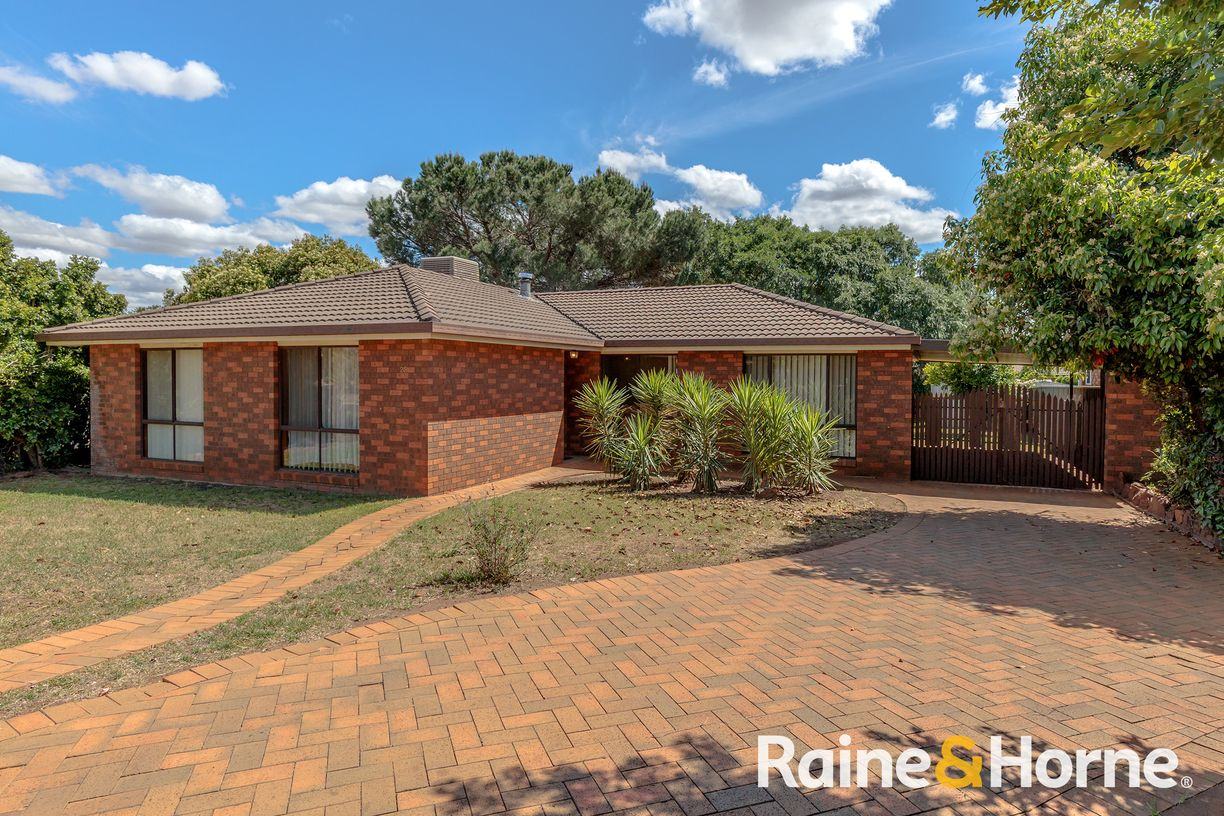 25 Twickenham Drive — photo from Raine & Horne Dubbo