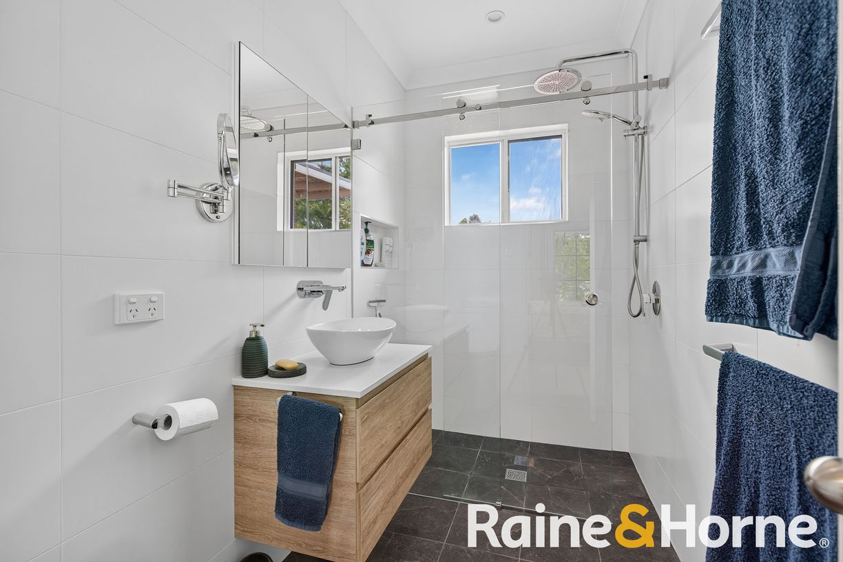 23 Charmere Place — photo 9 of 22