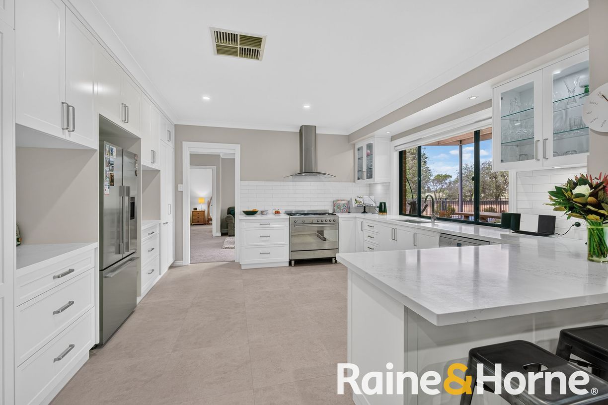 23 Charmere Place — photo 2 of 22