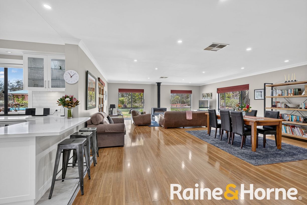 23 Charmere Place — photo 3 of 22